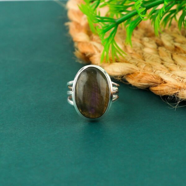 Natural Blue Labradorite Ring - Image 4